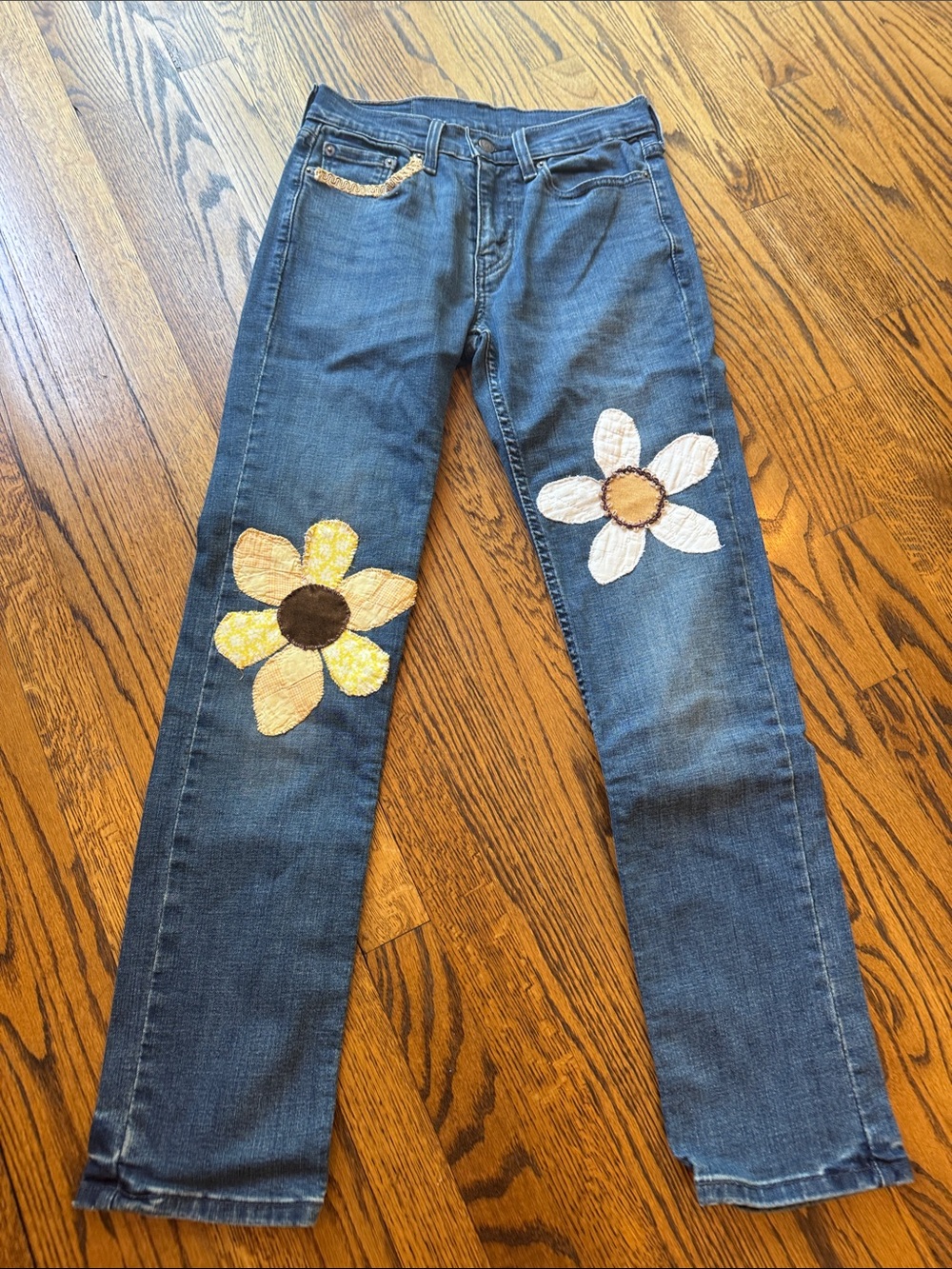 Vintage Levi’s 514  28 x 33 Jeans with Hand Sewn Quilt Appliqué Daisy Details